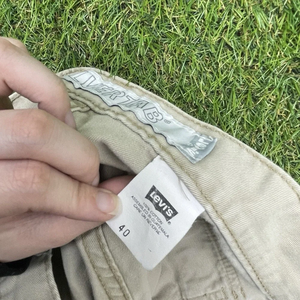 Levis shop confidence